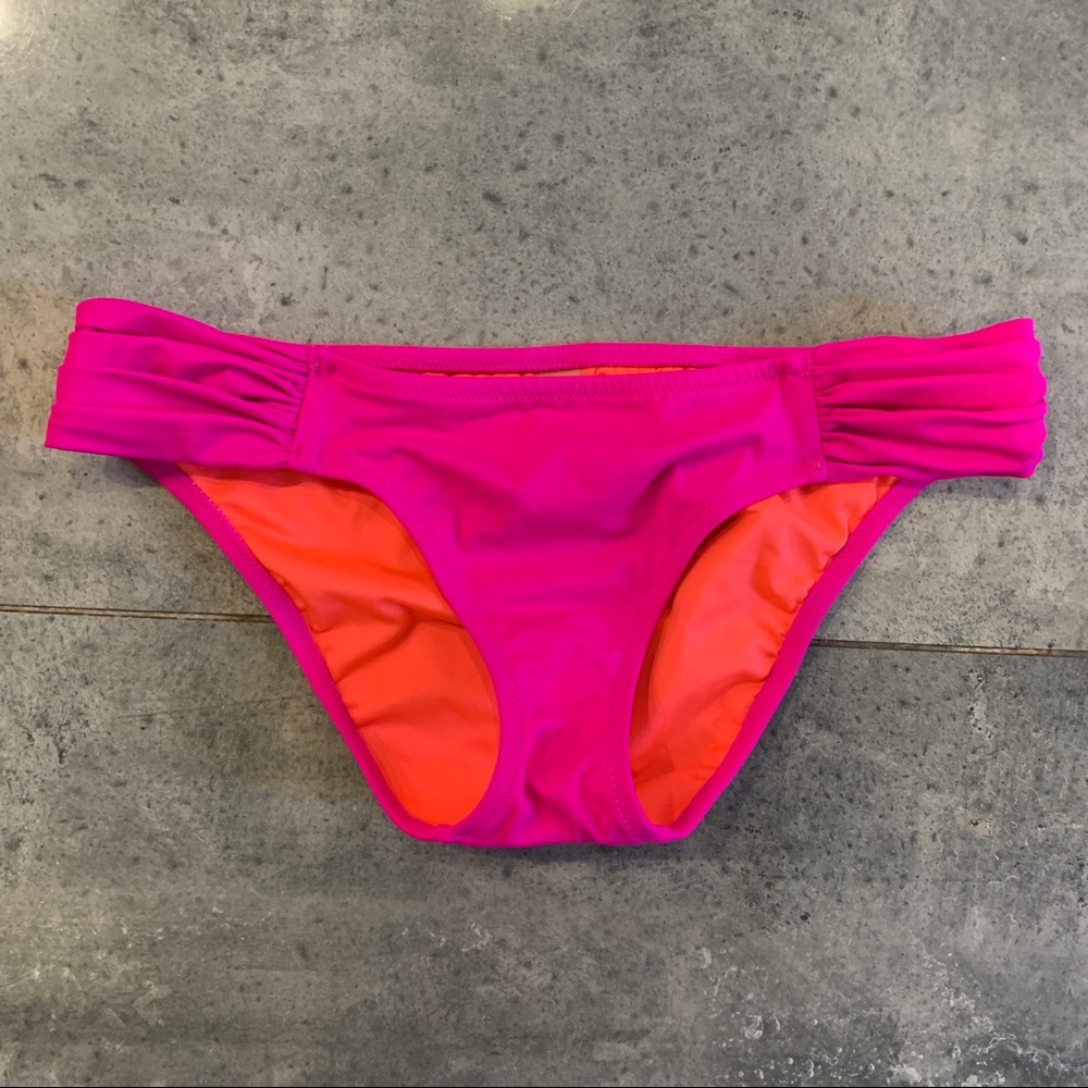 Victoria’s Secret ruched hipster bikini bottom
